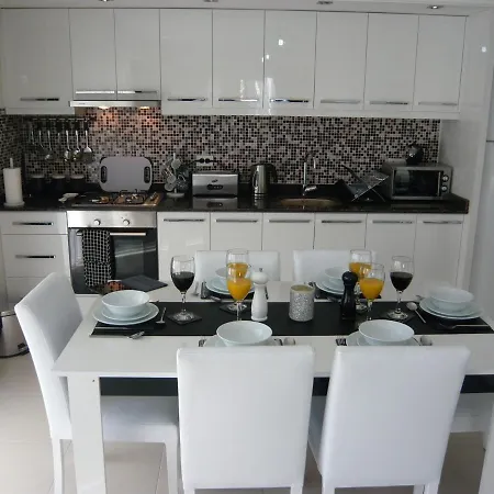 Wonderful 2 Bed First Floor Home In An Outstanding Community, Ticks Every Box Side