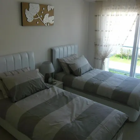 Wonderful 2 Bed First Floor Home In An Outstanding Community, Ticks Every Box * 锡德